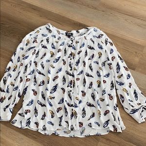 Collarless buttondown with feather print